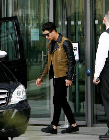 Nick Jonas se ha convertido en un referente de la moda y nosotros sin darnos cuenta