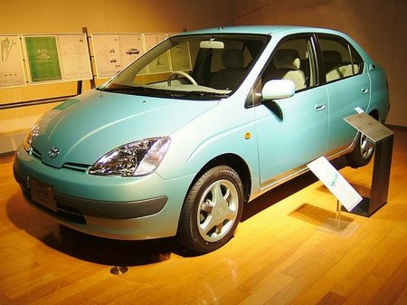 800px-toyota_prius.jpg