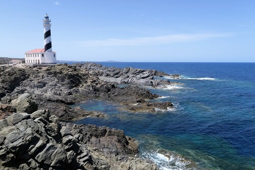 Ruta por 11 faros de las Islas Baleares, el plan perfecto para los atarcederes otoñales  