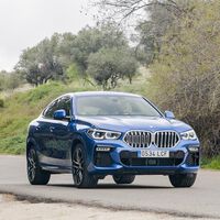 Trabaja en un banco, sueña con un BMW X6 nuevo y se emite un cheque de forma fraudulenta para comprárselo. ¿Qué podía salir mal? 