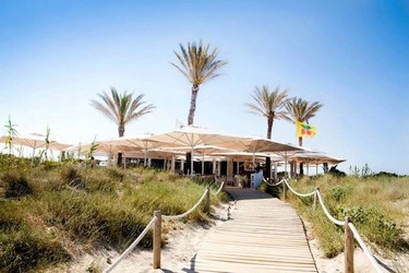 La palabra Chiringuito no es sinónimo de barato, y el caso de Juan y Andrea (Formentera) así nos lo enseña