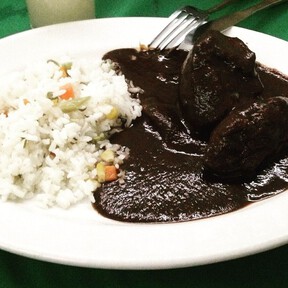 Todo listo para el Festival de los Moles 2026: disfruta de una fiesta de sabores con el platillo más emblemático de Oaxaca 
