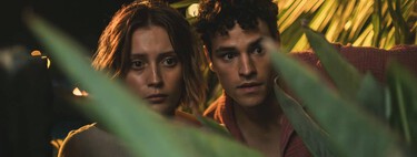 'Oasis' quiere ser la 'The White Lotus' de Netflix. Su misterio es lo bastante solvente para engancharnos pero no va más allá del ligero entretenimiento veraniego 