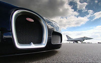 El Bugatti Veyron se atreve con todo... incluso con un Eurofighter