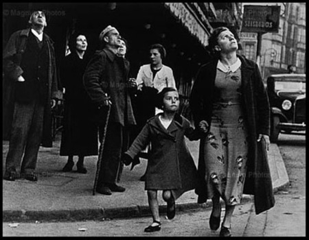 ¿Veremos una Apple Store en el edificio más emblemático de Bilbao? Si Robert Capa levantara la cabeza...