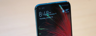 Huawei Nova 4, primeras impresiones: decididamente, la pantalla agujereada convence más que el 'notch'