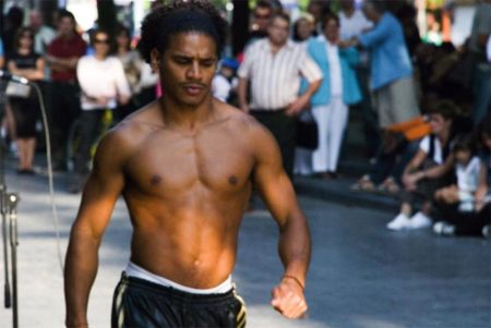 Cómo evitar dañarnos las cervicales al hacer abdominales