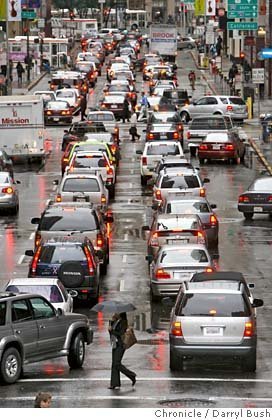 La inutilidad de cambiar de carril constantemente cuando hay congestión de tráfico