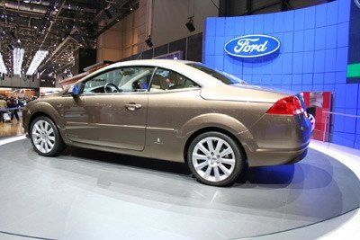Ford Focus Coupé Cabriolet en el Salón de Ginebra