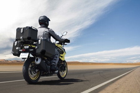 Dl1050rcm1 Action06maletasnegras