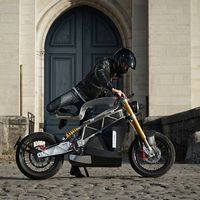 E-raw, una moto eléctrica francesa que lucha por un pedazo de la tarta con un precio de 29.000 euros