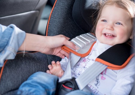 Esta silla a contramarcha para el coche Britax Römer Dualfix más barata en Amazon: 318 euros