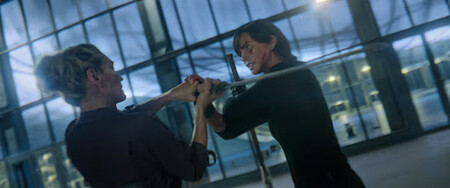 Uma Thurman y Charlize Theron en 'La vieja guardia 2'