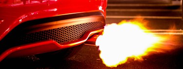 Científicos crean un revolucionario aparato que convierte los gases contaminantes del escape del auto en energía eléctrica
