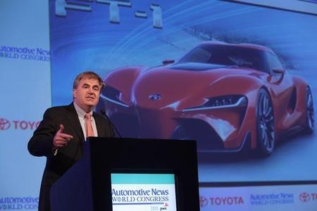 Toyota apuesta por la seguridad del hidrógeno disparando balas contra un tanque de combustible