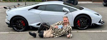 Aparcó su Lamborghini Huracán en una plaza para discapacitados y le lincharon en redes sociales. Su foto por respuesta fue un zasca épico