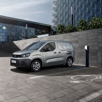 La Peugeot e-Partner se suma a la ofensiva de furgonetas eléctricas del león, con 275 km de autonomía