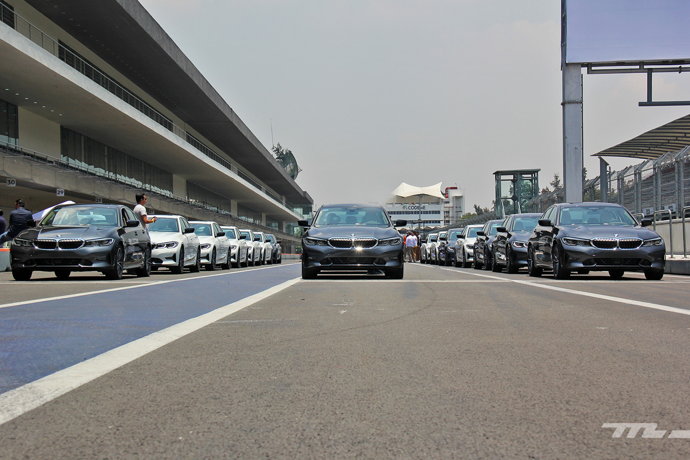 Manejamos el BMW Serie 3 hecho en México: tan grandioso como el de Alemania