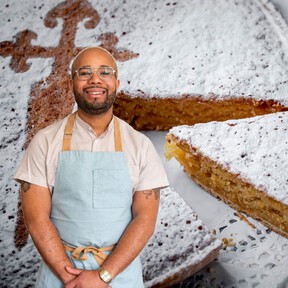 La tarta de Santiago está bien, pero empacha demasiado. El chef de un restaurante español en Chicago ha dado con la alternativa perfecta 
