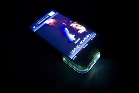 Carcasa para iPhone que añade un "LED" para notificaciones
