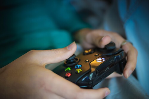 Cazando Gangas México: capturadora HDMI, Google Chromecast tercera generación, microSD de 128 GB y controles para Xbox Series X en oferta