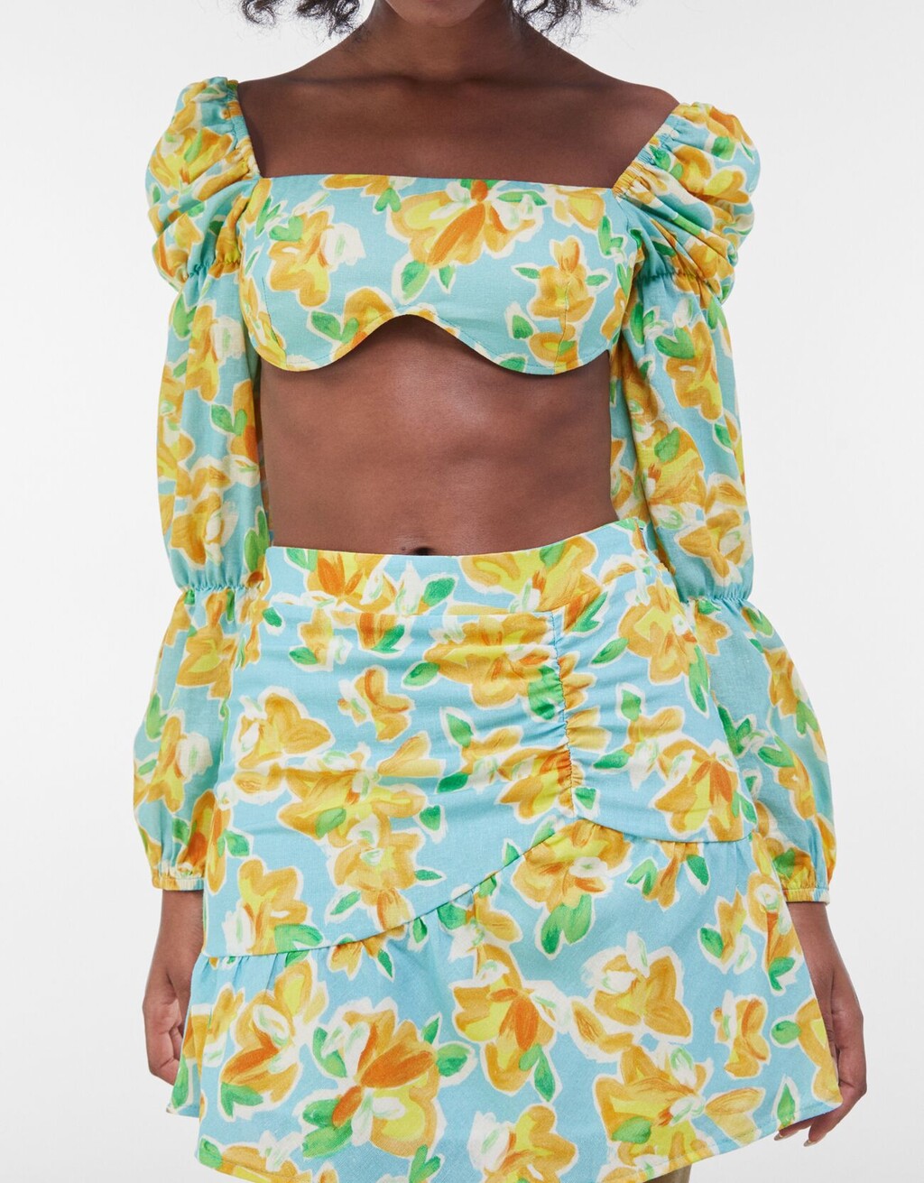 Este es el conjunto de dos piezas más llamativo que encontrarás esta