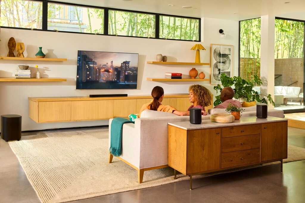 Los nuevos JBL Cove prometen llevar el sonido HiFi a toda la casa a través de WiFi. Y se pueden conectar a una barra de sonido 