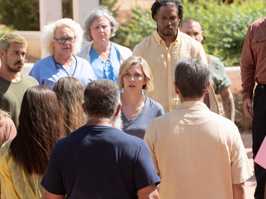 Pluribus es una joya de la ciencia ficción, pero su último lanzamiento es mucho más terrenal: venderte ropa 