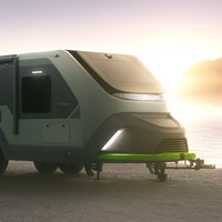 Los remolques eléctricos pueden ponerte en un aprieto si no encuentras un sitio donde recargar sus baterías. Por suerte hay una irónica solución 