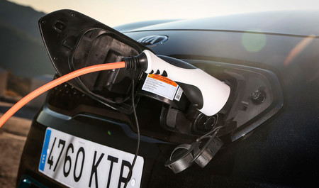 La instrumentación digital llega a Kia y la estrenará su nuevo SUV urbano XCeed