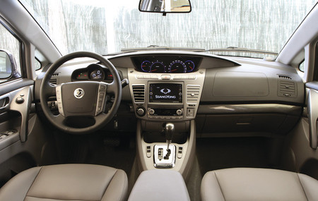 SsangYong Rodius 2013