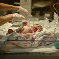 El meconio del bebé recién nacido: qué es