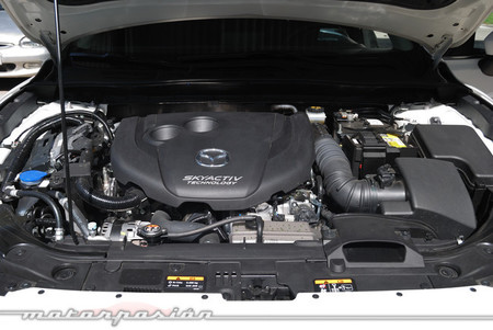 Mazda3 2013 Luxury AT