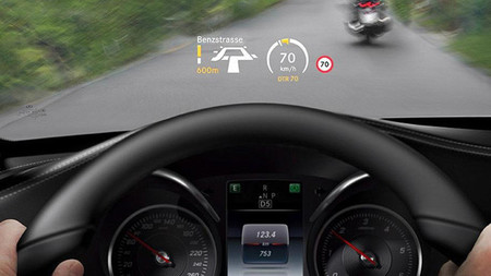 Mercedes-Benz Clase C 2014, Head Up Display