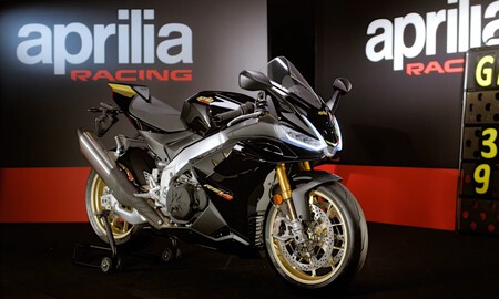 Aprilia Rsv4 Factoru Ultra Black 2022 003