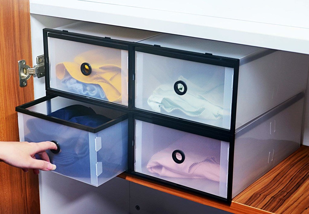 Las cajas y bolsas para guardar ropa que te harán ganar espacio en tu