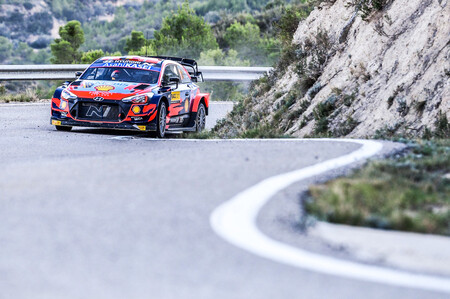 Thierry Neuville gana con suspense en Cataluña, Dani Sordo vuelve al podio y el WRC se decidirá en Monza