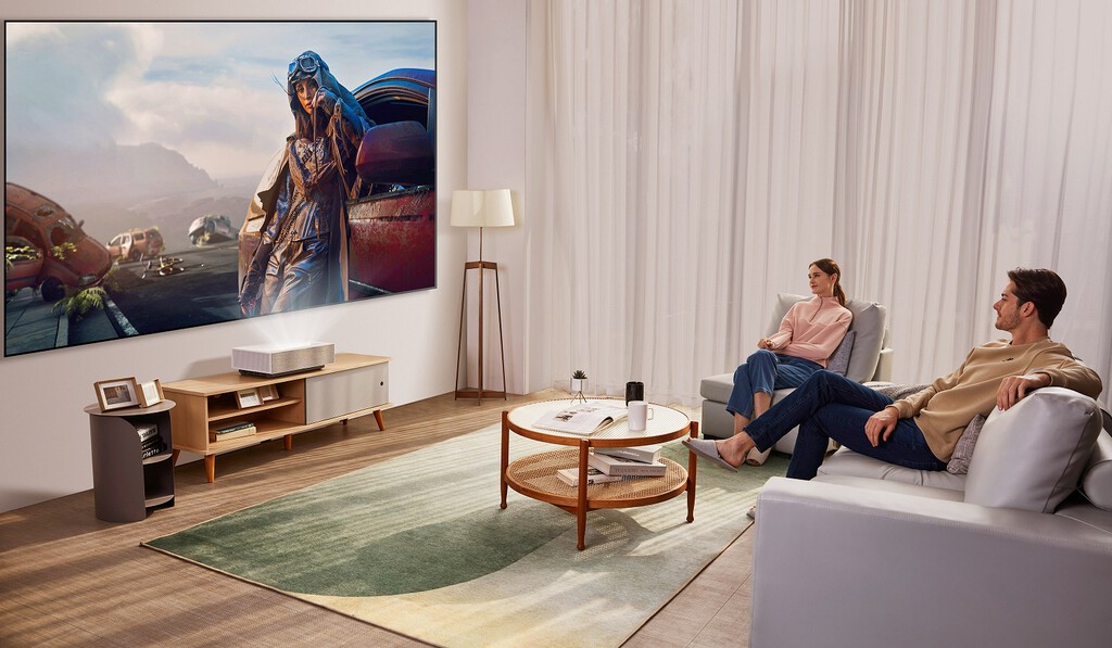 Llegan a España los nuevos proyectores 4K LG Cinebeam: con lámpara láser casi infinita, smart TV webOS y sobrados de brillo