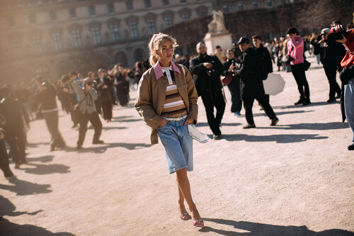 Paris Str F25 0733
