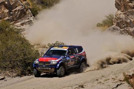 Carlos Sainz y Nasser Al-Attiyah separados por un suspiro en la general