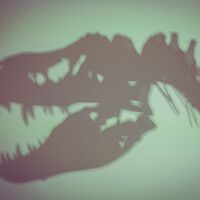 Esqueça os gigantes assustadores: o dinossauro bizarro de apenas 900 gramas que acaba de reescrever as regras da evolução