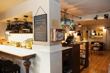 Disfruta del aire parisino de Once Upon a Time en Barcelona