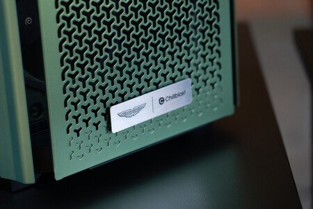 El Fenomeno De La Formula 1 Sigue Creciendo Y Aston Martin Acaba De Llevarlo Al Escritorio Con El Lanzamiento De Su Pc Para Gamers