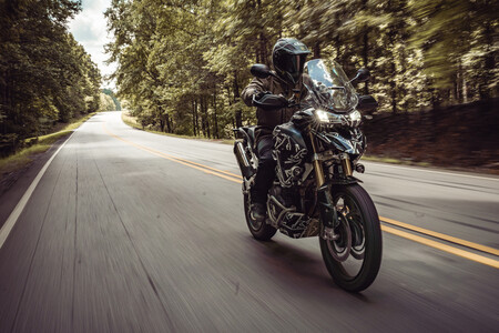 Triumph Rc 948
