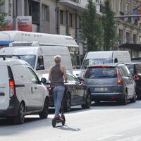 Este estudio sobre movilidad urbana augura 5.500 muertes en 2030 por el mal uso de la bicicleta y el patinete 
