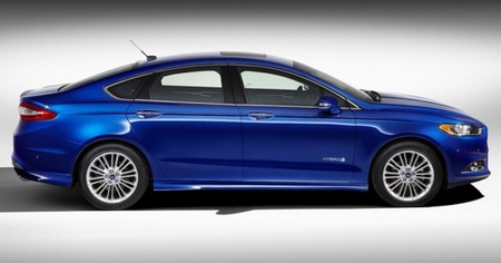 2013 Ford Fusion Hybrid 03