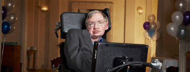 En 2009 Stephen Hawking organizó "la fiesta del siglo". Nadie fue porque precisamente Stephen Hawking la organizó 