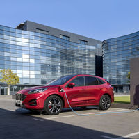Europa alerta de riesgo de incendio en el nuevo Ford Kuga híbrido enchufable: las baterías pueden sobrecalentarse