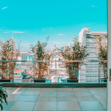 Leroy Merlin rebaja la tumbona reclinable ideal para echarse la siesta en la terraza