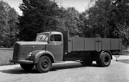 Mercedes L 326 de 1956: el primer camión con 200 caballos